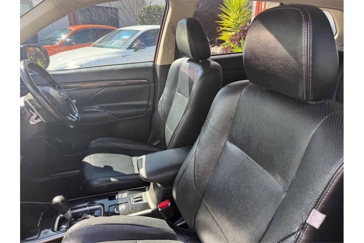 2017 Mitsubishi Outlander Exceed ZK