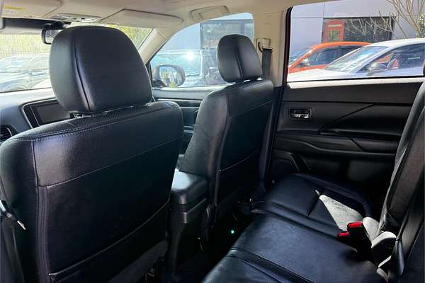 2017 Mitsubishi Outlander Exceed ZK