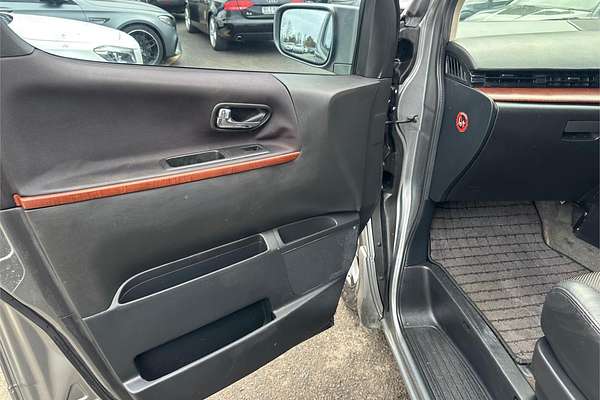 2005 Nissan Elgrand Highwaystar NE51