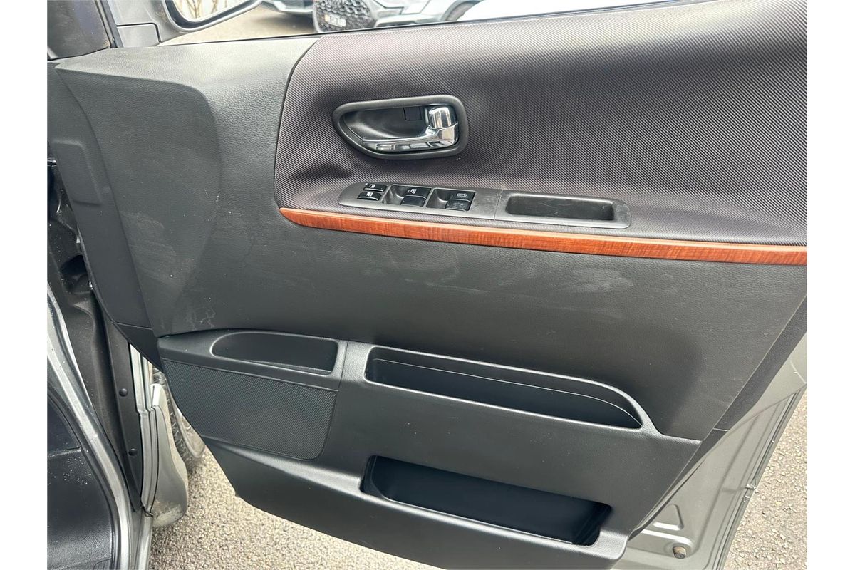 2005 Nissan Elgrand Highwaystar NE51