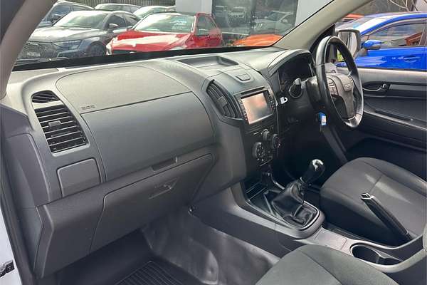 2017 Isuzu D-MAX SX (4x2) TF MY17 REAR WHEEL DRIVE