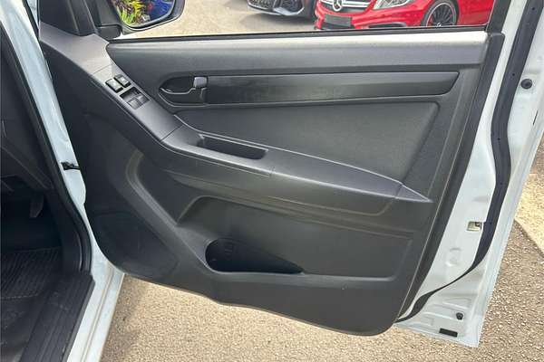 2017 Isuzu D-MAX SX (4x2) TF MY17 REAR WHEEL DRIVE