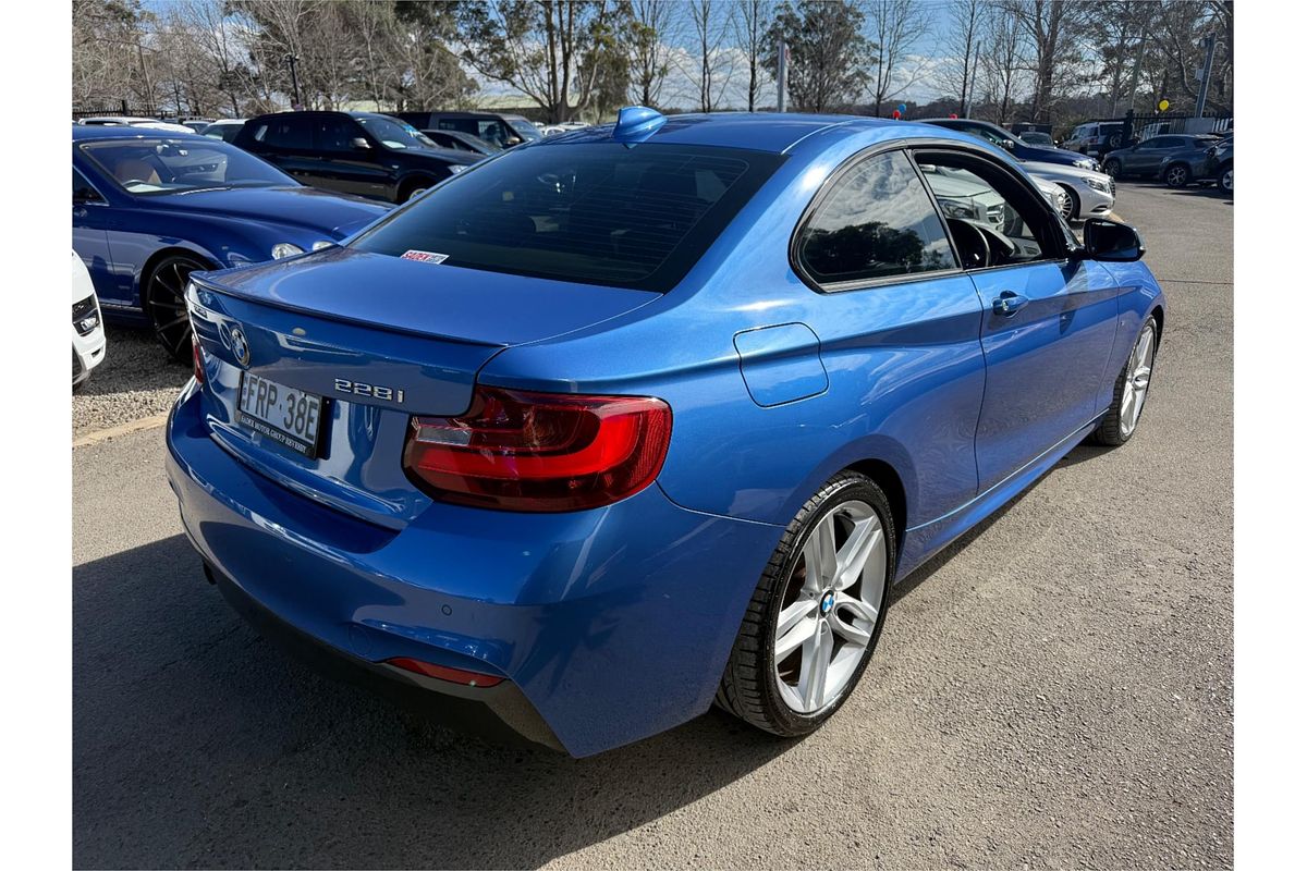 2015 BMW 2 28i M SPORT F22