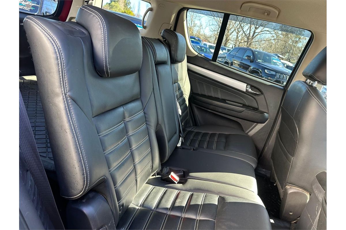 2018 Isuzu MU-X LS-T