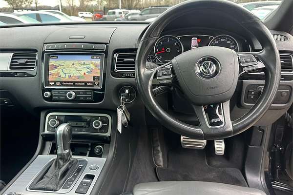 2015 Volkswagen Touareg V8 TDI R-LINE 7P MY16