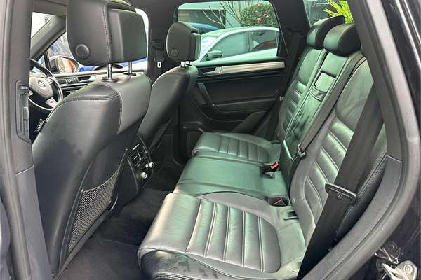 2015 Volkswagen Touareg V8 TDI R-LINE 7P MY16