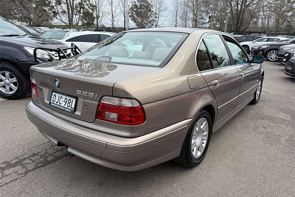 2003 BMW 5 Series 525i E60