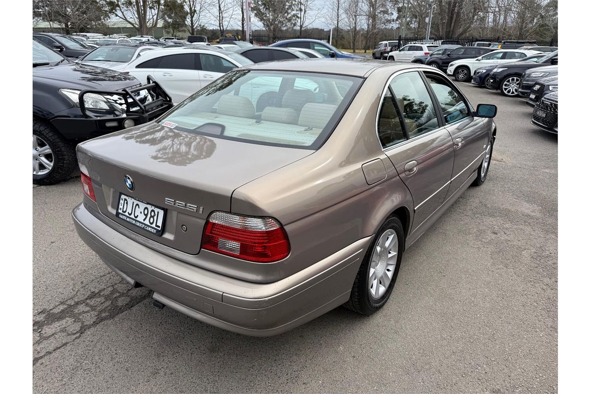 2003 BMW 5 Series 525i E60