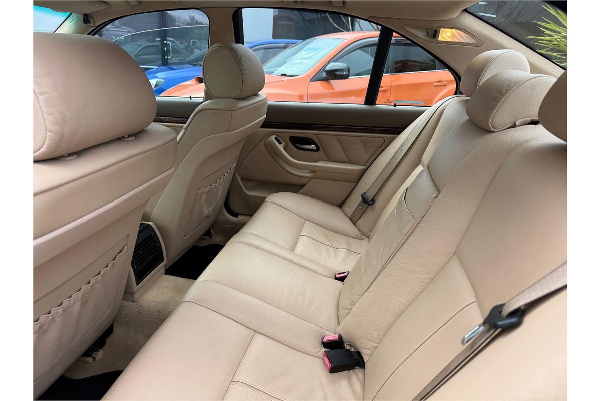 2003 BMW 5 Series 525i E60