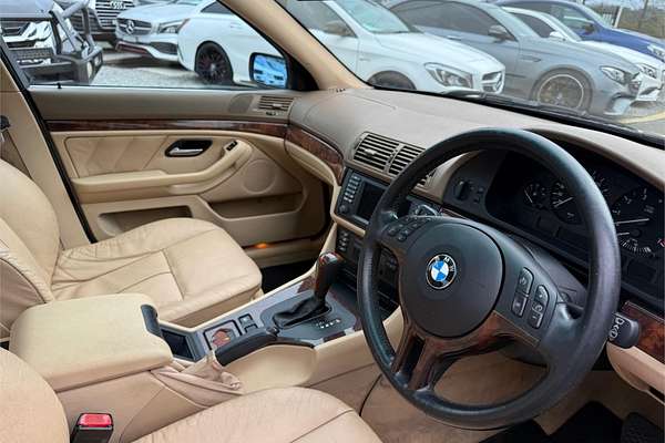 2003 BMW 5 Series 525i E60