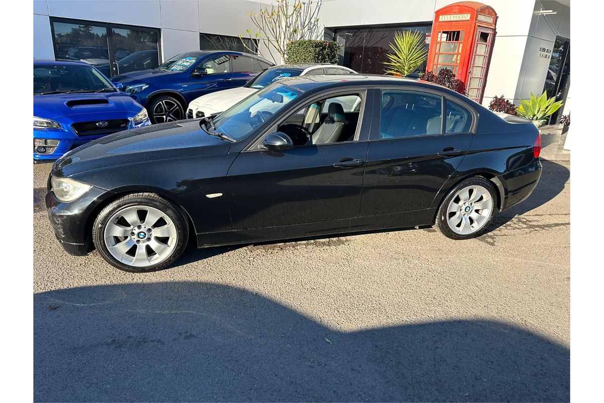 2007 BMW 3 Series 320i E90