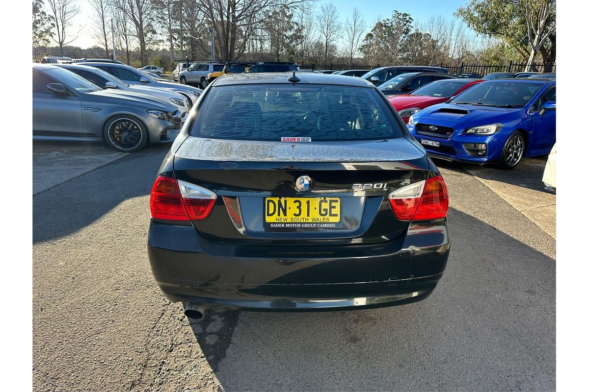 2007 BMW 3 Series 320i E90