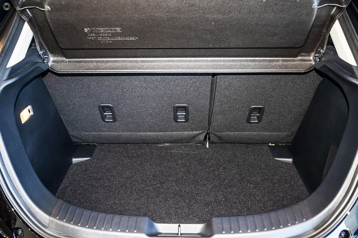 2025 Mazda 2 G15 Evolve DJ Series