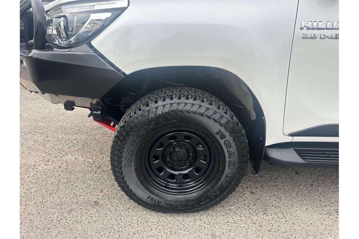 2018 Toyota Hilux SR5 (4x4) GUN126R MY19 4X4