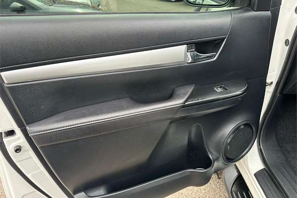 2018 Toyota Hilux SR5 (4x4) GUN126R MY19 4X4