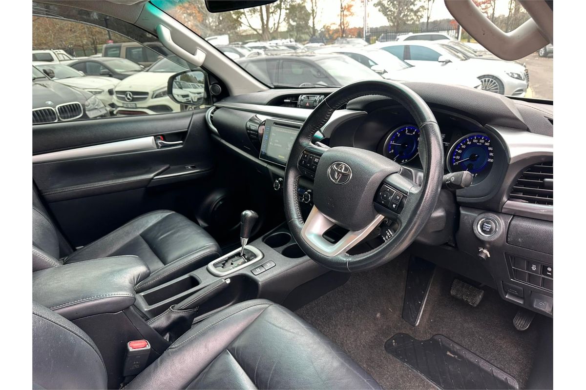 2018 Toyota Hilux SR5 (4x4) GUN126R MY19 4X4