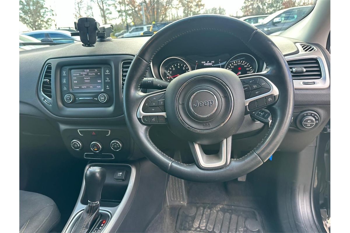 2018 Jeep Compass LONGITUDE (FWD) M6 MY18