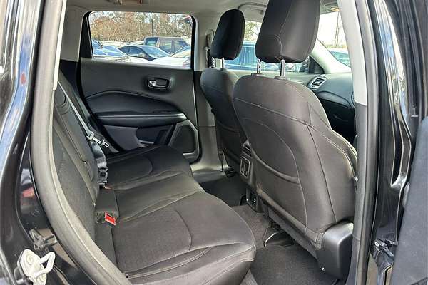 2018 Jeep Compass LONGITUDE (FWD) M6 MY18