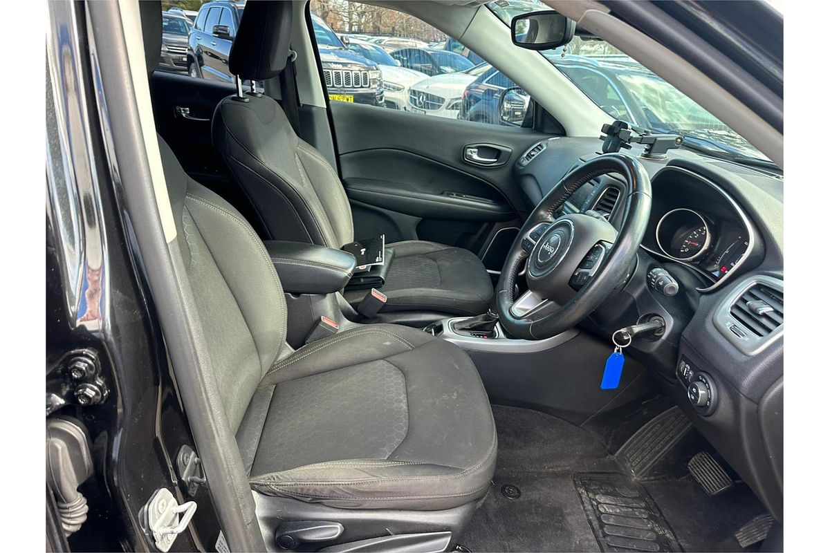 2018 Jeep Compass LONGITUDE (FWD) M6 MY18