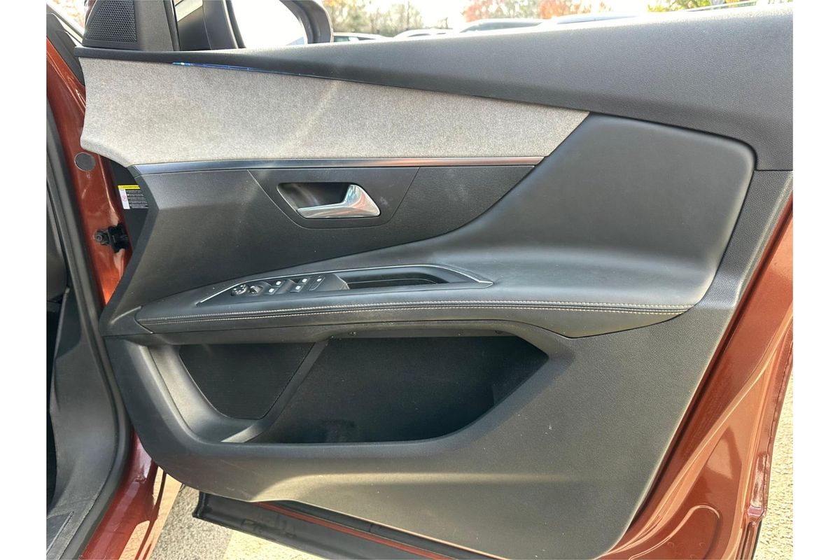 2017 Peugeot 3008 GT P84