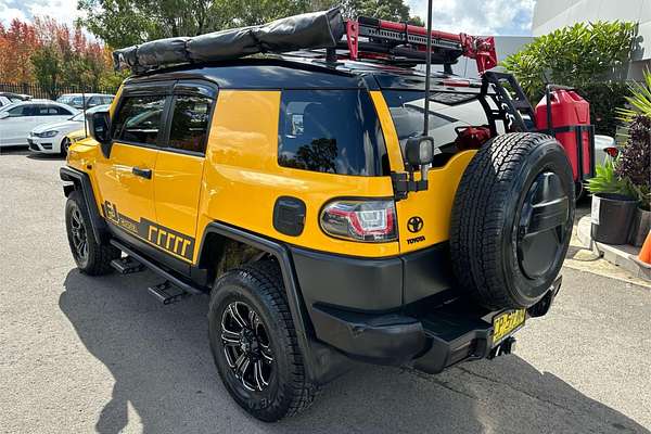 2011 Toyota FJ Cruiser  GSJ15R