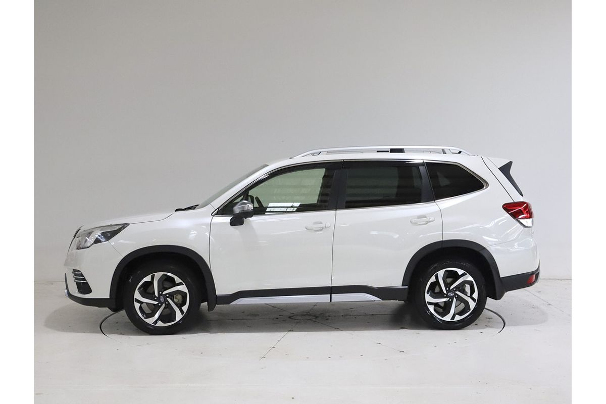 2022 Subaru Forester 2.5i-S S5