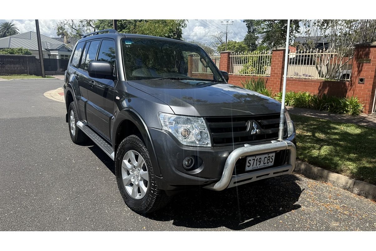 2013 Mitsubishi Pajero GLX-R NW