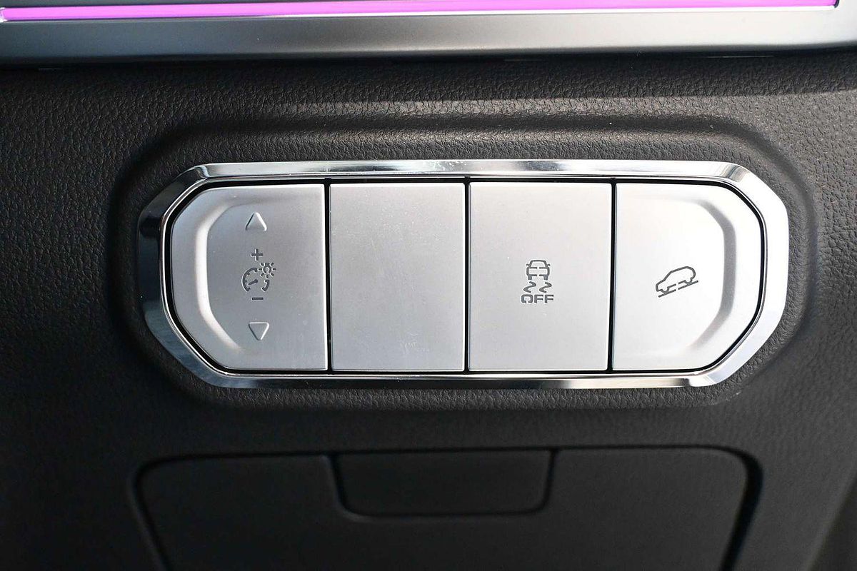 2025 GWM Tank 500 Ultra Hybrid P03