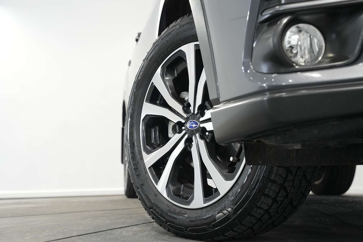 2023 Subaru Forester 2.5i Premium S5