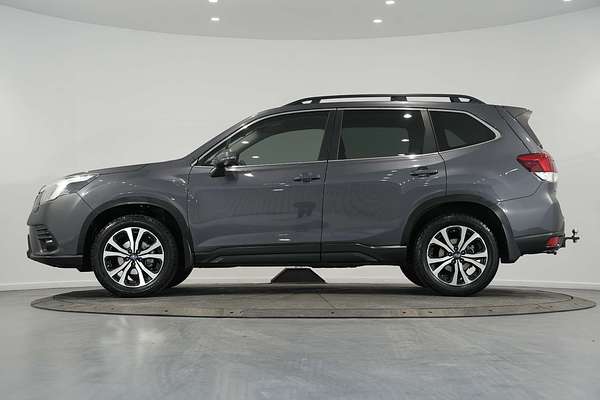 2023 Subaru Forester 2.5i Premium S5