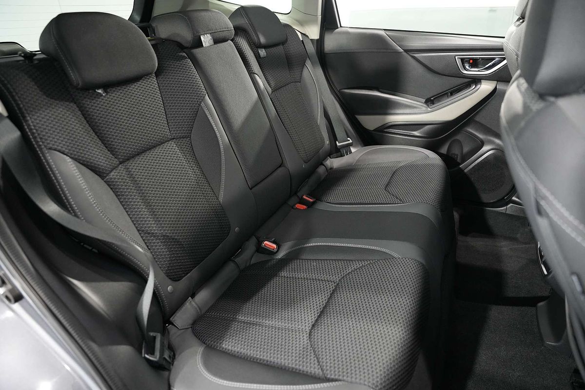 2023 Subaru Forester 2.5i Premium S5