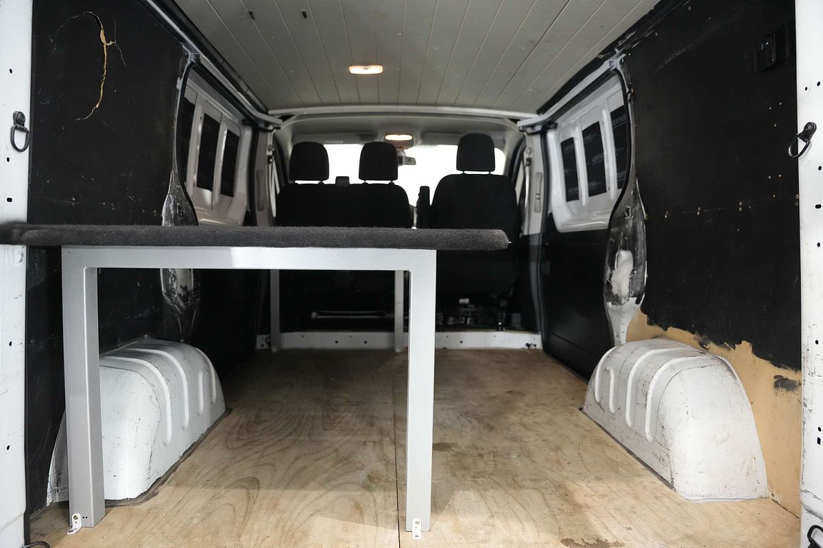 2021 Mitsubishi Express GLX SN SWB