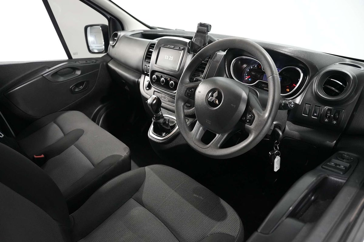 2021 Mitsubishi Express GLX SN SWB