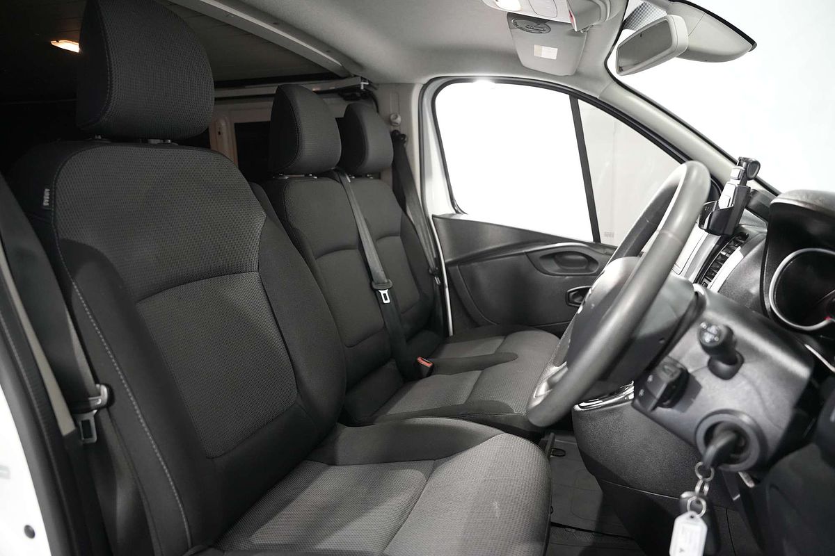 2021 Mitsubishi Express GLX SN SWB