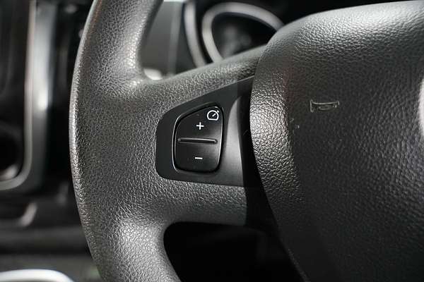 2021 Mitsubishi Express GLX SN SWB