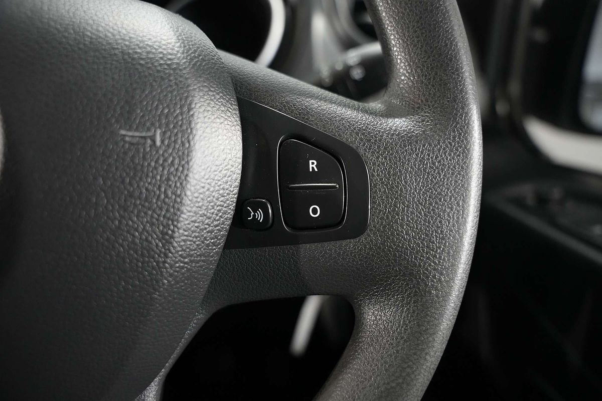 2021 Mitsubishi Express GLX SN SWB