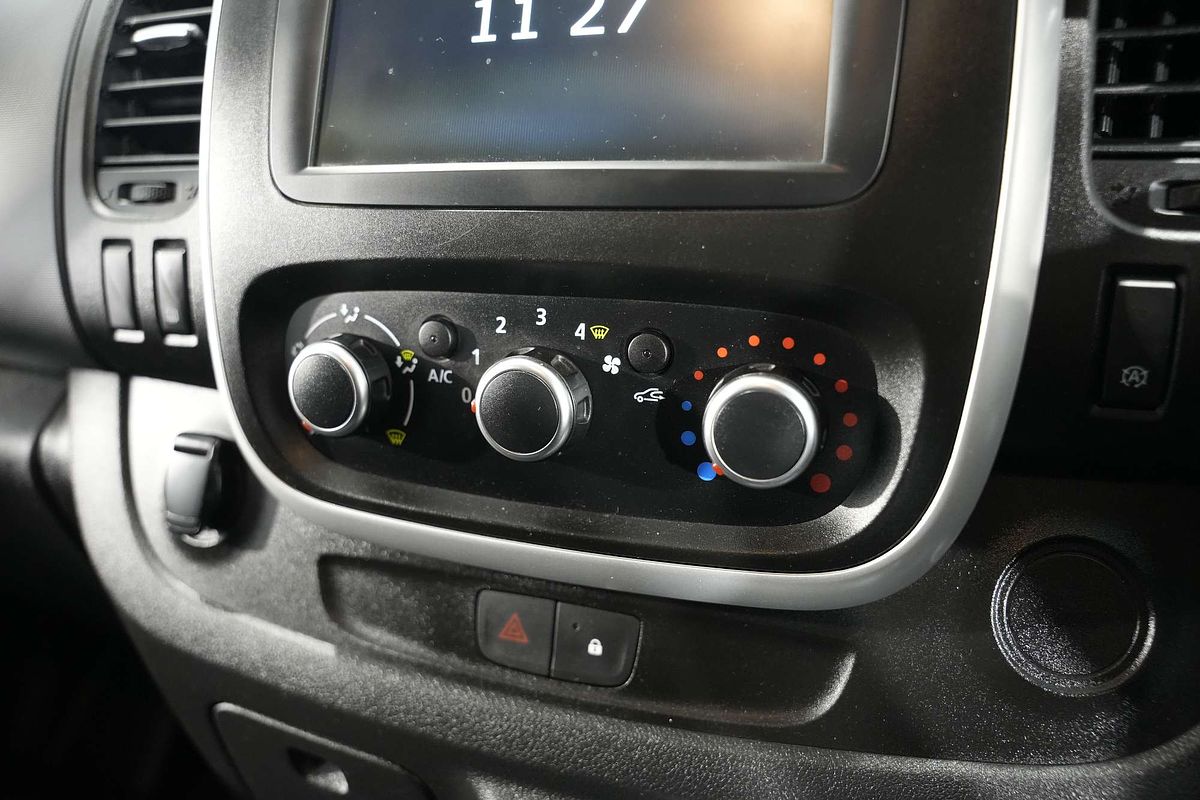 2021 Mitsubishi Express GLX SN SWB