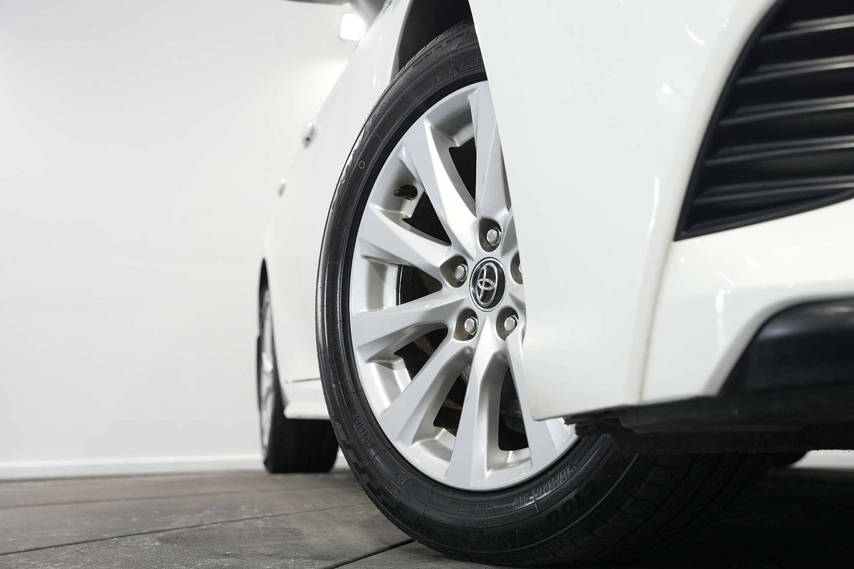 2018 Toyota Camry Ascent Sport AXVH71R