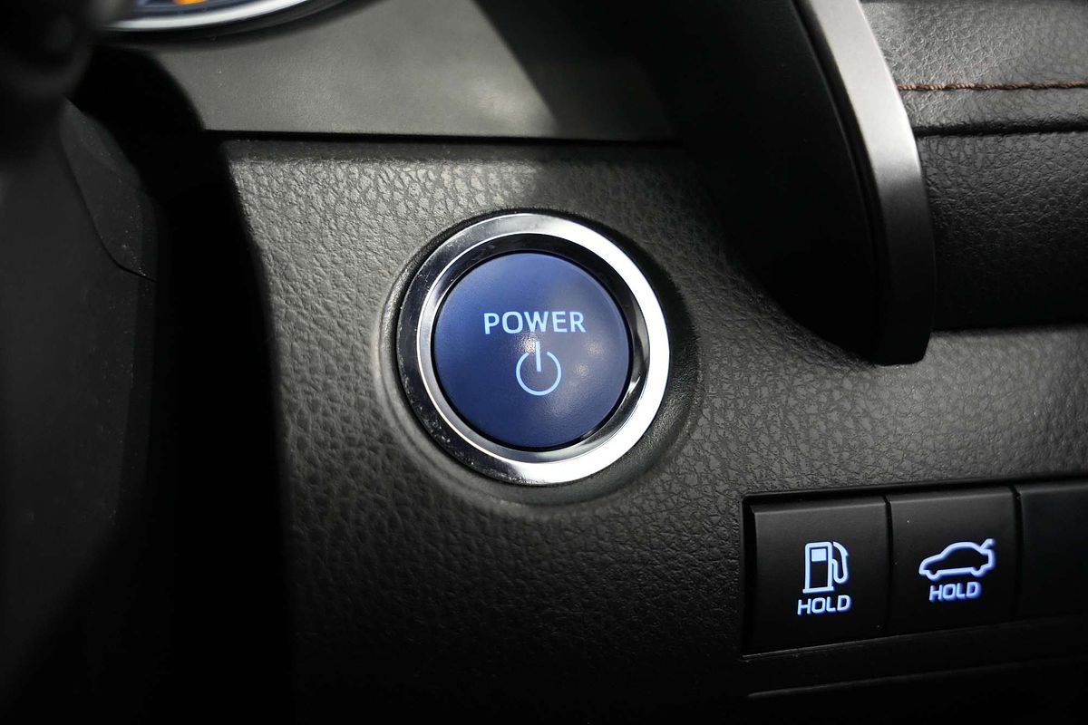 2018 Toyota Camry Ascent Sport AXVH71R