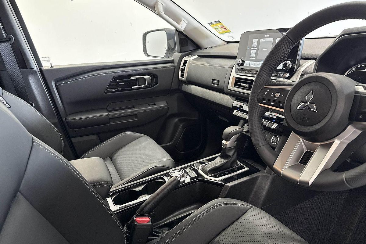 2025 Mitsubishi Triton GLS MV 4X4