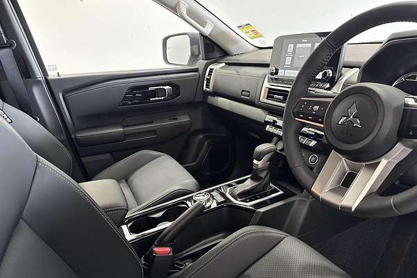 2025 Mitsubishi Triton GLS MV 4X4