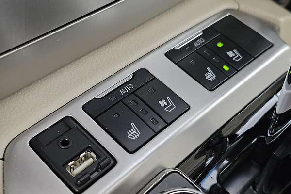 2018 Toyota Landcruiser Sahara VDJ200R