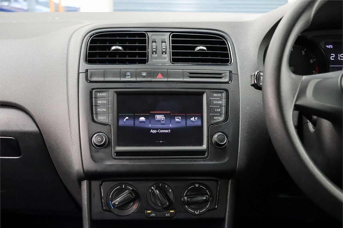 2015 Volkswagen Polo 66TSI Trendline 6R