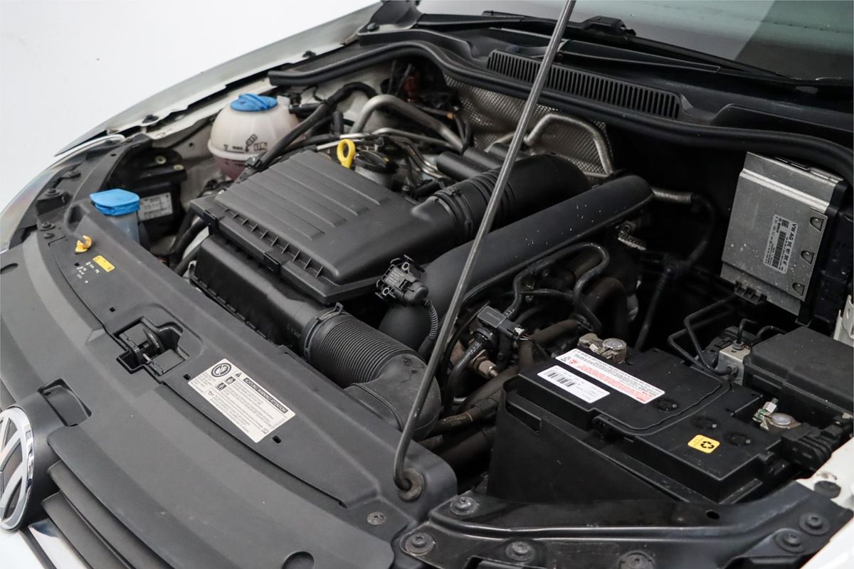 2015 Volkswagen Polo 66TSI Trendline 6R