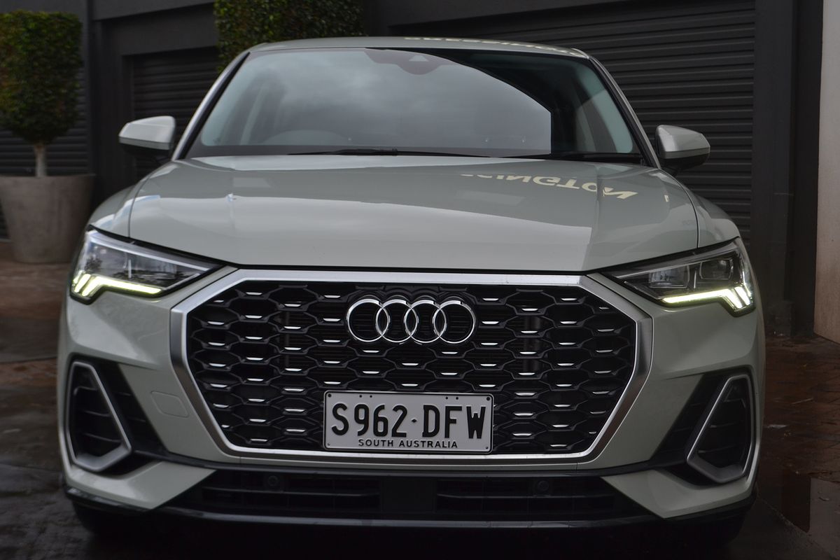 2023 Audi Q3 35 TFSI S line F3