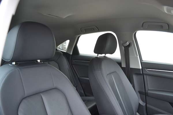 2023 Audi Q3 35 TFSI S line F3