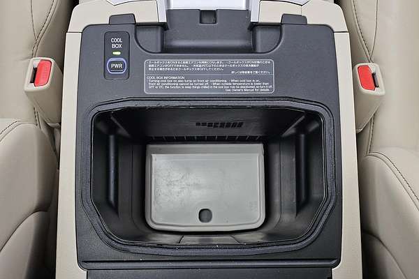 2018 Toyota Landcruiser Sahara VDJ200R