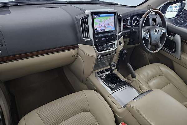 2018 Toyota Landcruiser Sahara VDJ200R