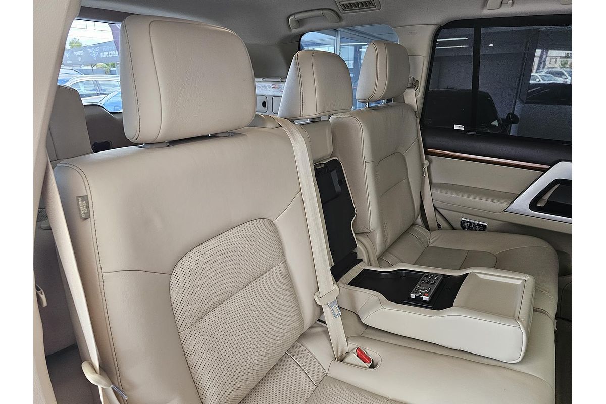 2018 Toyota Landcruiser Sahara VDJ200R