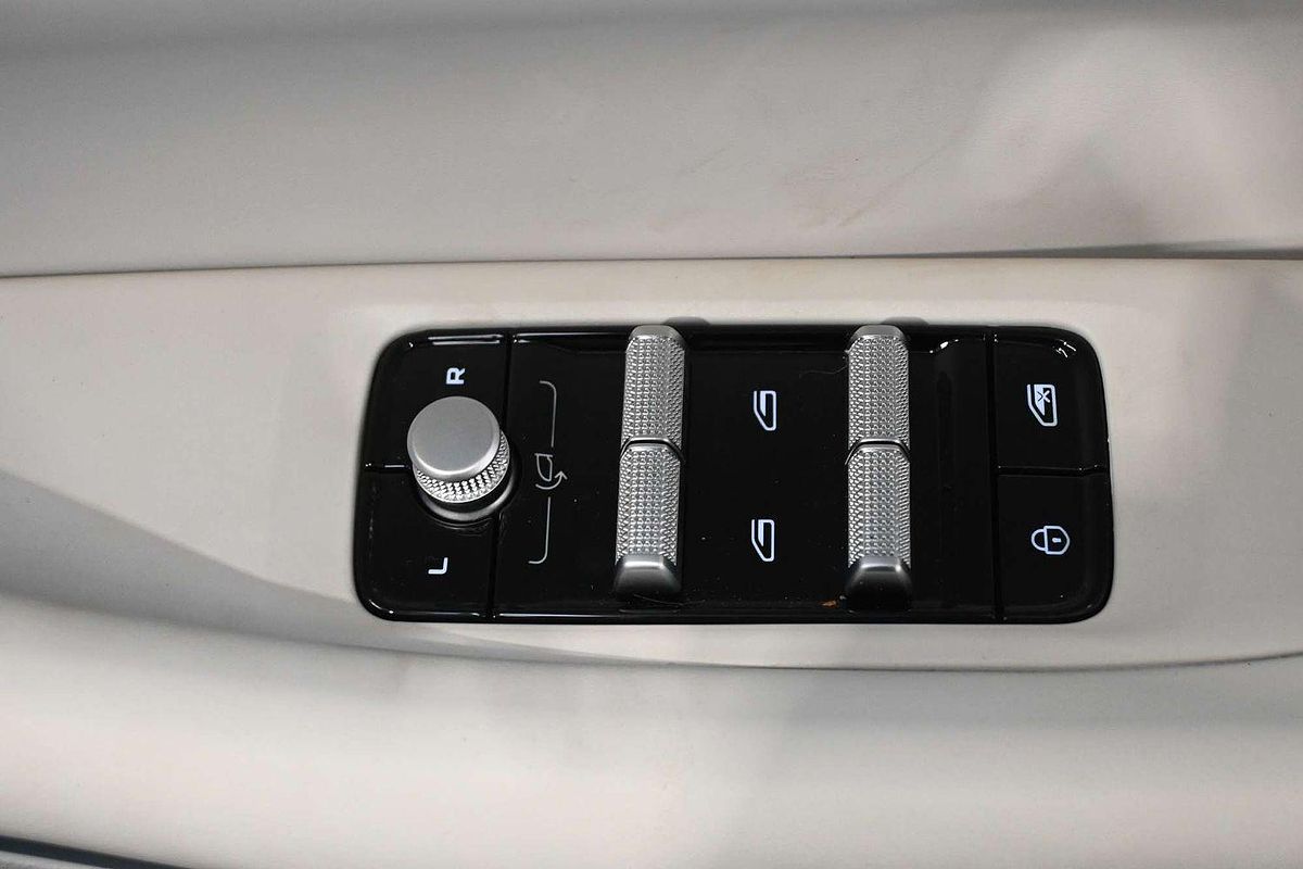 2025 Geely EX5 Inspire E245